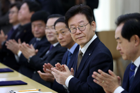 검찰 조사 앞둔 이재명 경기도지사