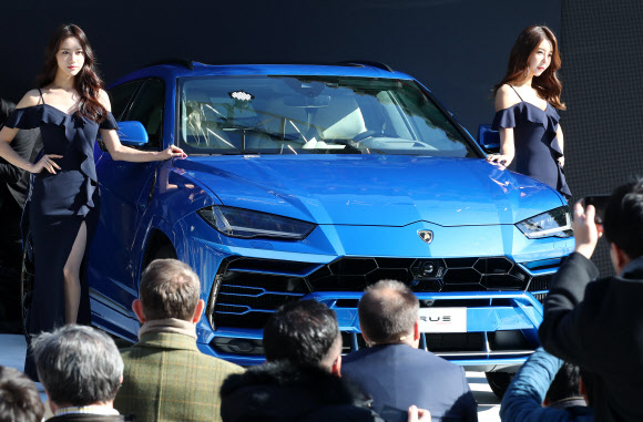 이목 집중된 람보르기니 첫 SUV 우루스