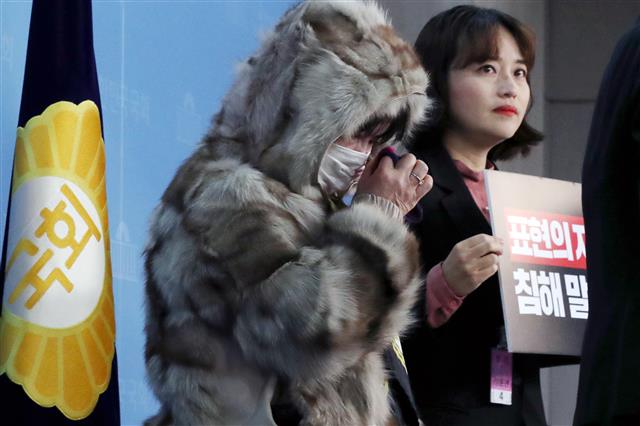 눈물 닦는 ‘송이어링스’