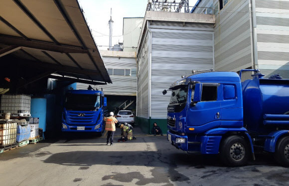 4명 의식불명 폐수처리업체 현장