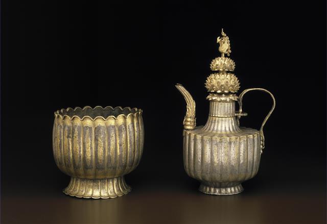 미국 보스턴박물관이 소장한 12세기 은제 금도금 주자와 그릇 받침.  국립중앙박물관 제공