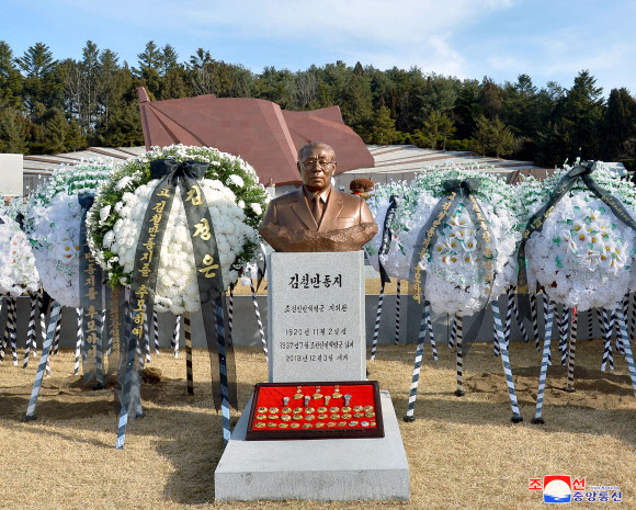 빨치산 출신 군수통 북한 김철만 장의식