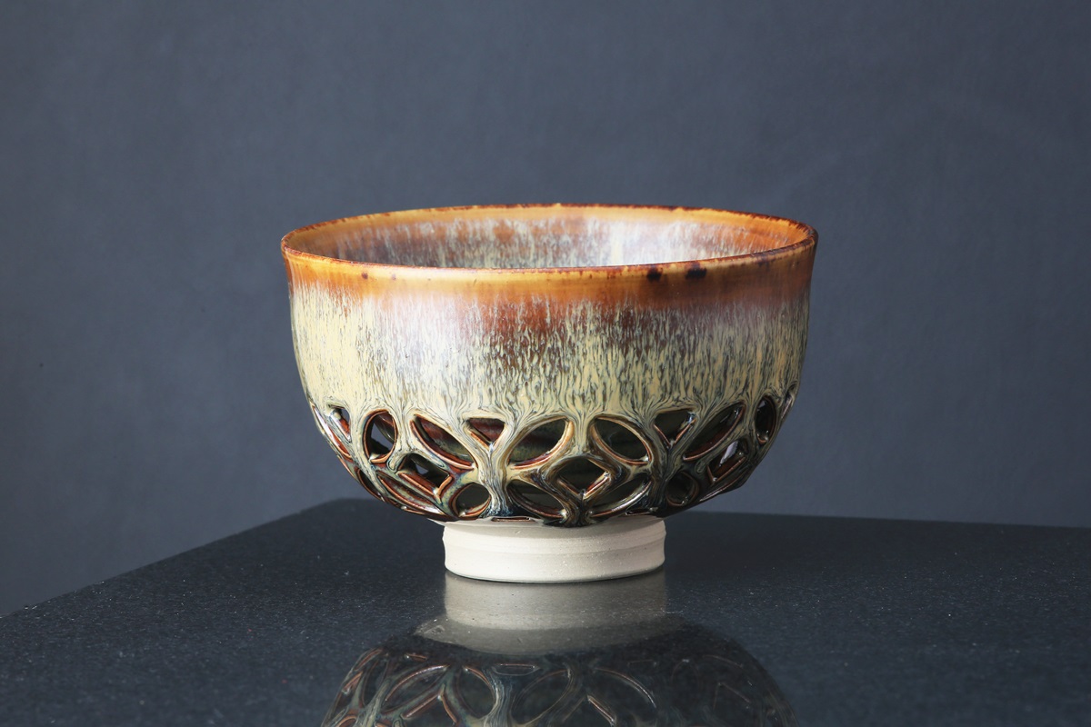 조선 도공 팔산이 일본에 세운 다카토리 가마 15대 계승자 가메이 미라쿠의 작품. 다카토리가마 제공