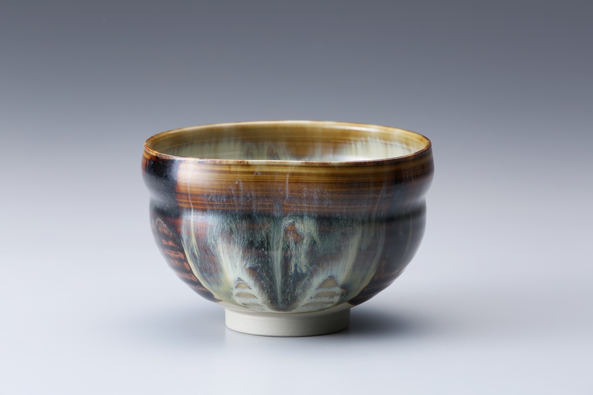 조선 도공 팔산이 일본에 세운 다카토리 가마 15대 계승자 가메이 미라쿠의 작품. 다카토리가마 제공