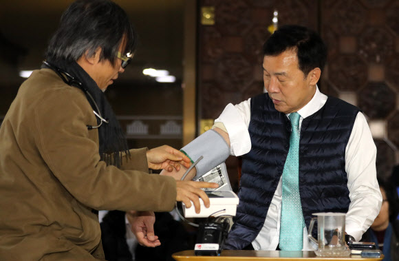 검진받는 손학규 대표