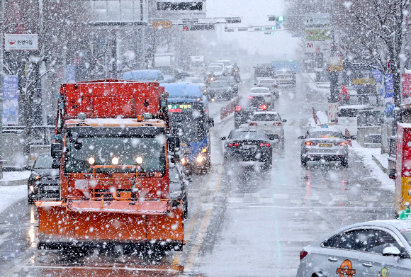 펑펑 내리는 함박눈