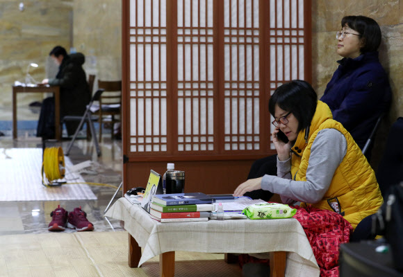 단식 7일째, 업무보는 손학규와 이정미