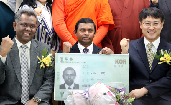 영주권 받게 된 ‘살신성인’ 니말씨