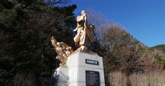 부산 성지곡 수원지에 있는 박 의사의 동상. 1998년 4월 롯데그룹의 지원으로 세워졌다.