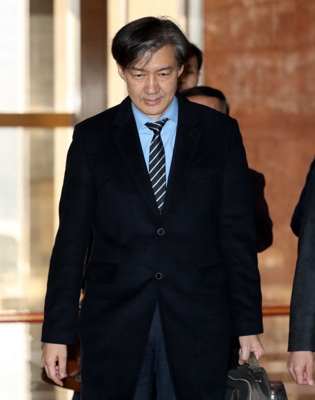 국회 도착하는 조국 민정수석