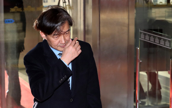 국회 도착하는 조국 민정수석