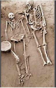 인도에서 발견된 커플 유골