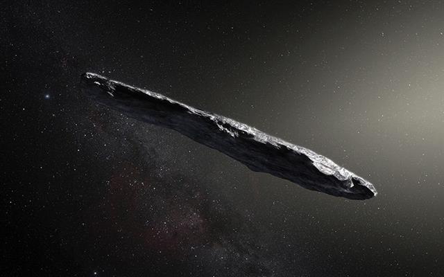 2017년 10월 19일 미국 하와이대 연구진은 매우 빠른 속도로 태양계를 통과하는 외계천체를 처음 발견했다. 최초의 인터스텔라(성간) 천체인 이 물체는 이후 ‘먼 곳에서 온 메신저’라는 의미를 가진 하와이어인 ‘오무아무아’라고 이름 붙여졌다.  유럽남방천문대(ESO) 제공