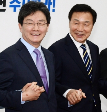 손학규(오른쪽) 바른미래당 대표와 유승민 전 공동대표.