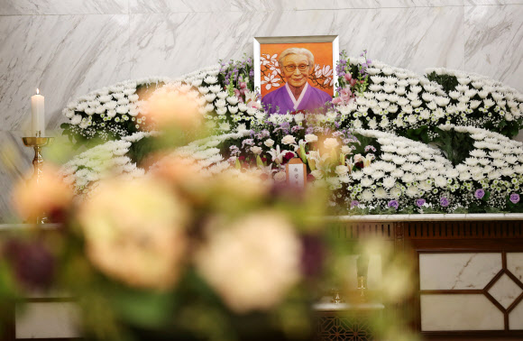 ‘위안부 피해자 상징’ 김복동 할머니 별세