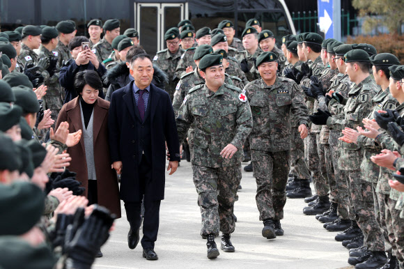 새로운 미래를 향해 ‘전진’