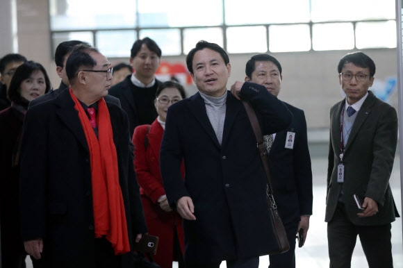 광주 도착한 자유한국당 김진태 의원