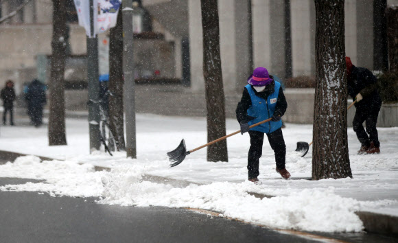 눈 쌓인 출근길