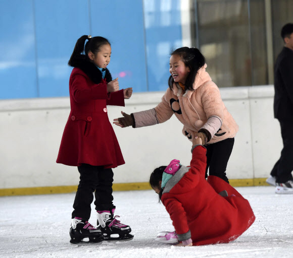 ‘넘어져도 즐거워’