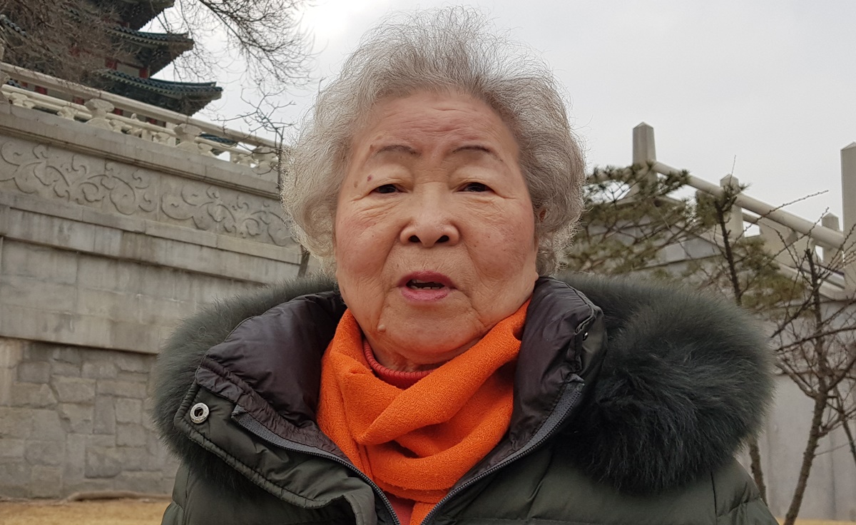 김영자 베커스 박사가 서울신문과의 인터뷰에서 6.25 한국전쟁 당시 발생한 북한 전쟁 고아들에 대해 이야기하고 있다.
