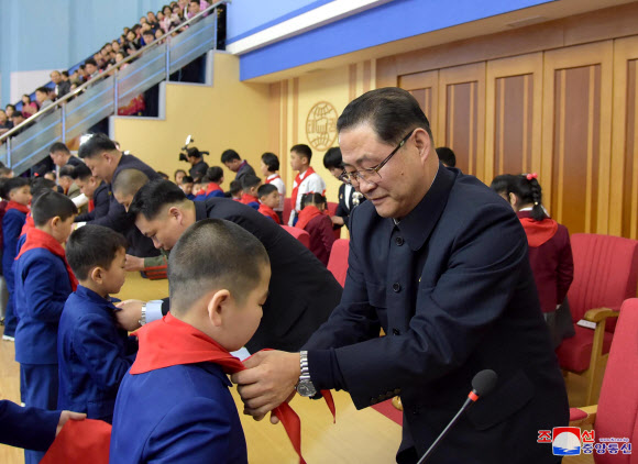 북한 김정일 생일 맞아 조선소년단 전국연합단체대회