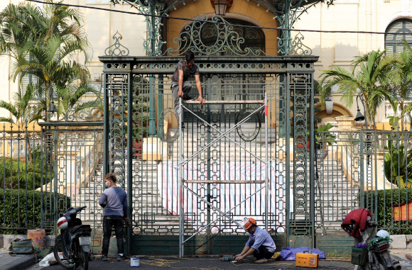 북미 정상회담 앞두고 대대적인 보수작업 들어간 영빈관