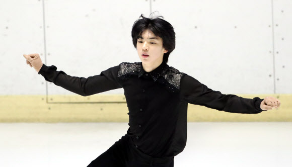 차준환 ‘우아한 몸짓’