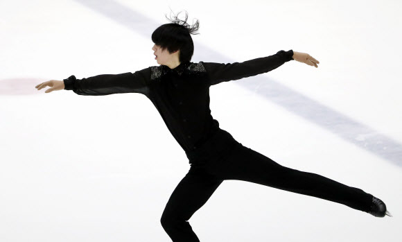 차준환 ‘우아한 동작’