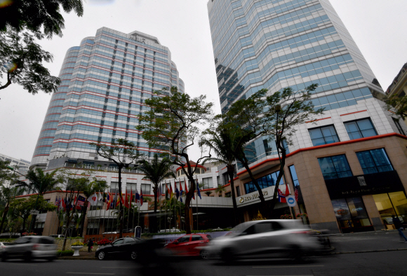 23일 김정은 위원장의 숙소로 확정된 베트남 하노이 멜리아 하노이 리조트에 긴장감이 흐르고 있다. 2019.2.23 박지환기자 popocar@seoul.co.kr