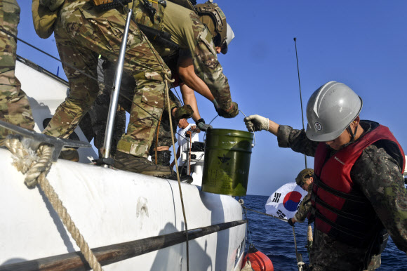청해부대 28진, 아덴만 해역서 요트 구조