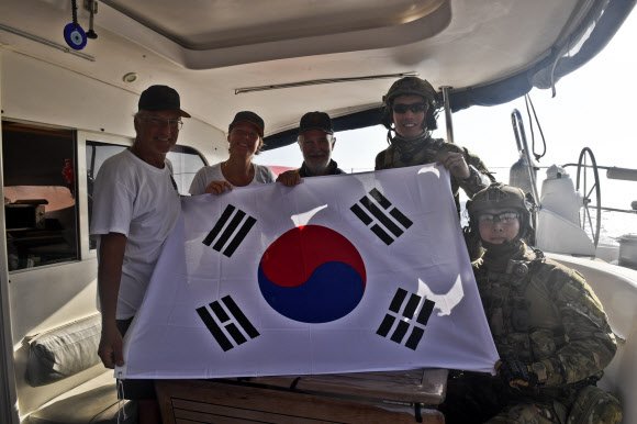 청해부대 28진, 아덴만 해역서 요트 구조