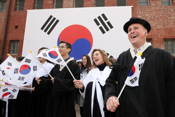 후손들이 부르는 독립군가