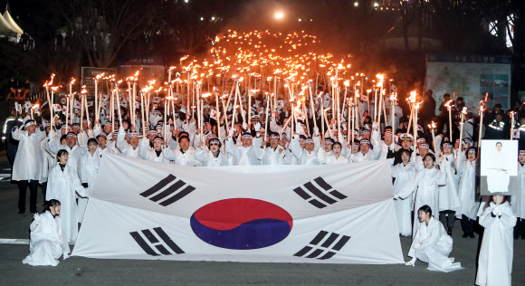 유관순 열사 사적지 밝힌 ‘독립의 횃불’