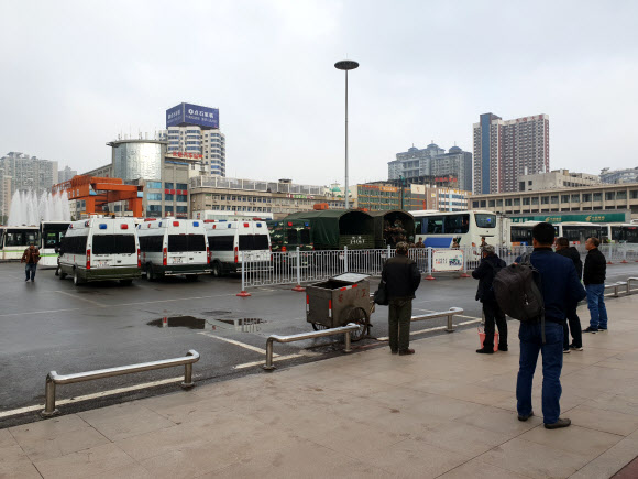 창사역 인근 흐르는 긴장감