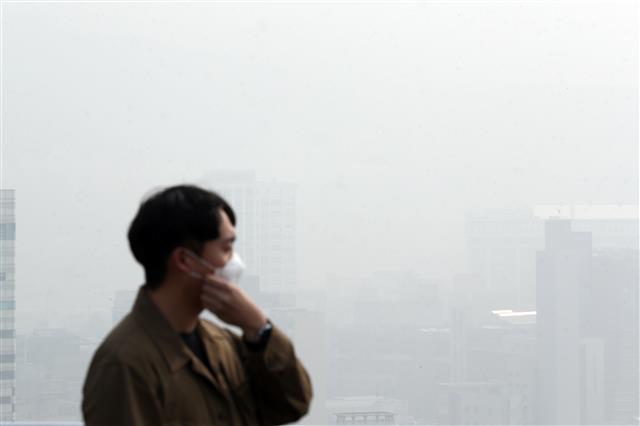 숨 막히는 미세먼지