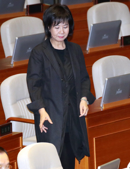 손혜원 의원이 7일 오후 국회 본회의장에서 열린 제367회 임시회 개회식에 참석하고 있다. 2019.3.7  연합뉴스