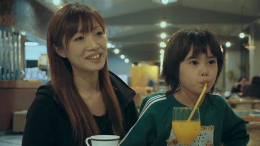 다큐멘터리 영화 ‘봄은 온다´의 한 장면.<br>CGV아트하우스 제공
