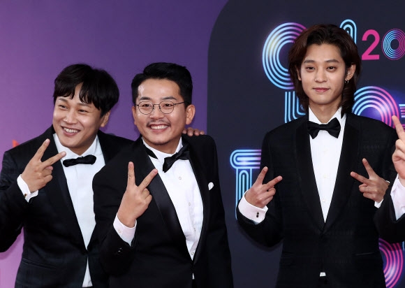 차태현(왼쪽부터), 김준호, 정준영이 ‘2018 KBS 연예대상’ 시상식에 참석한 모습. 연합뉴스