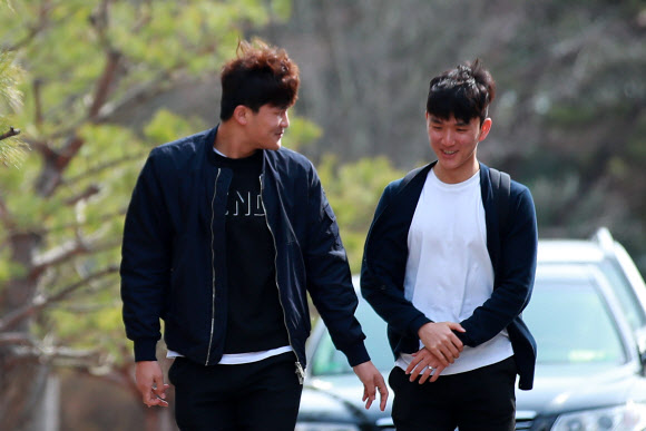 김민재-황인범, 다정한 대화