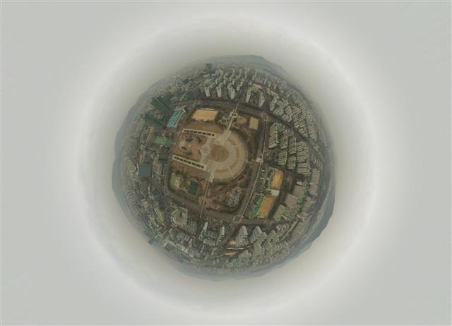 수도권 미세먼지 농도가 ‘나쁨’ 수준을 보인 20일 오전 경기도 안양시내가 뿌옇게 보이고 있다. 2019.3.20 드론 파노라마 촬영=뉴스1