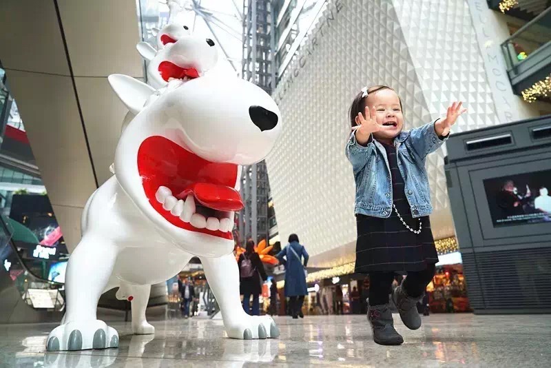 중국에서 활동하는 조각가 이승구 作. 베이징 파크뷰그린 쇼핑몰에 설치된 띵구. 작가 제공