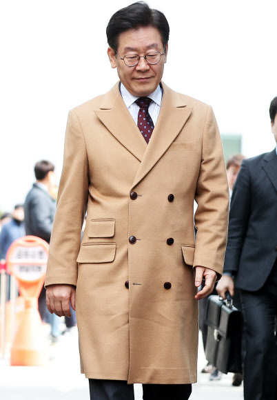 12차 공판 출석하는 이재명 경기지사