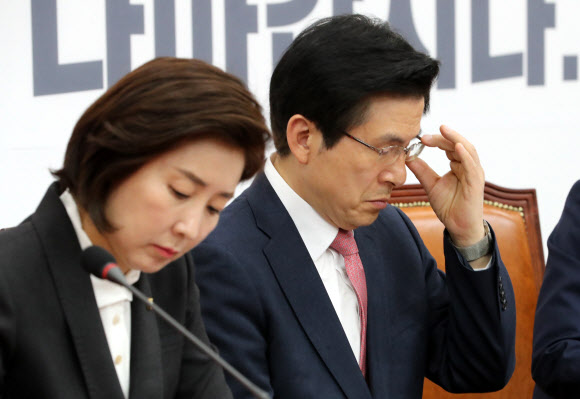 황교안 대표, 심각한 표정