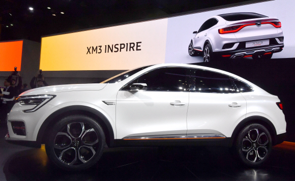 28일 경기도 킨텍스에서 열린 서울모토쇼 르노삼성자동차 부스에서 새롭게 선보인 쿠페형 suv xm3가전시되어 있다. 2019.3.28 박지환기자 popocar@seoul.co.kr