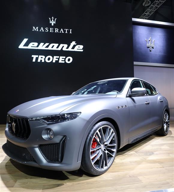 마세라티 SUV ‘르반떼 트로페오’