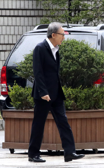 항소심 공판 참석하는 이명박 전 대통령