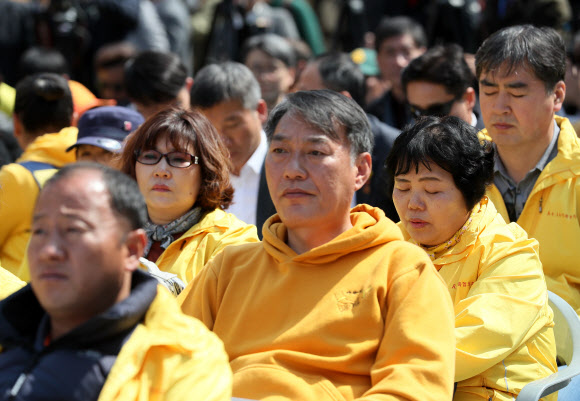 ‘아픔은 여전’