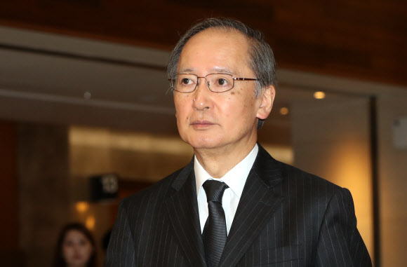 조양호 한진그룹 회장 빈소 찾은 나가미네