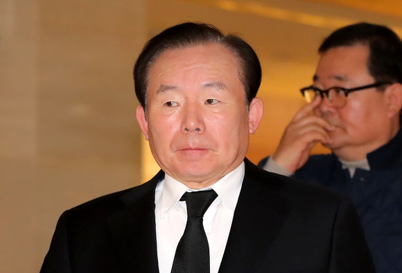 조양호 회장 빈소 찾은 이인제