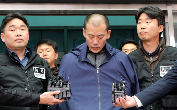 경찰서 나서는 안인득